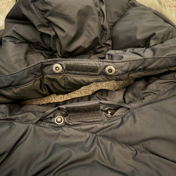 Columbia Women's Classic Black Puffer Coat w Detachable Fur Hood - EUC - Picture 10 of 13